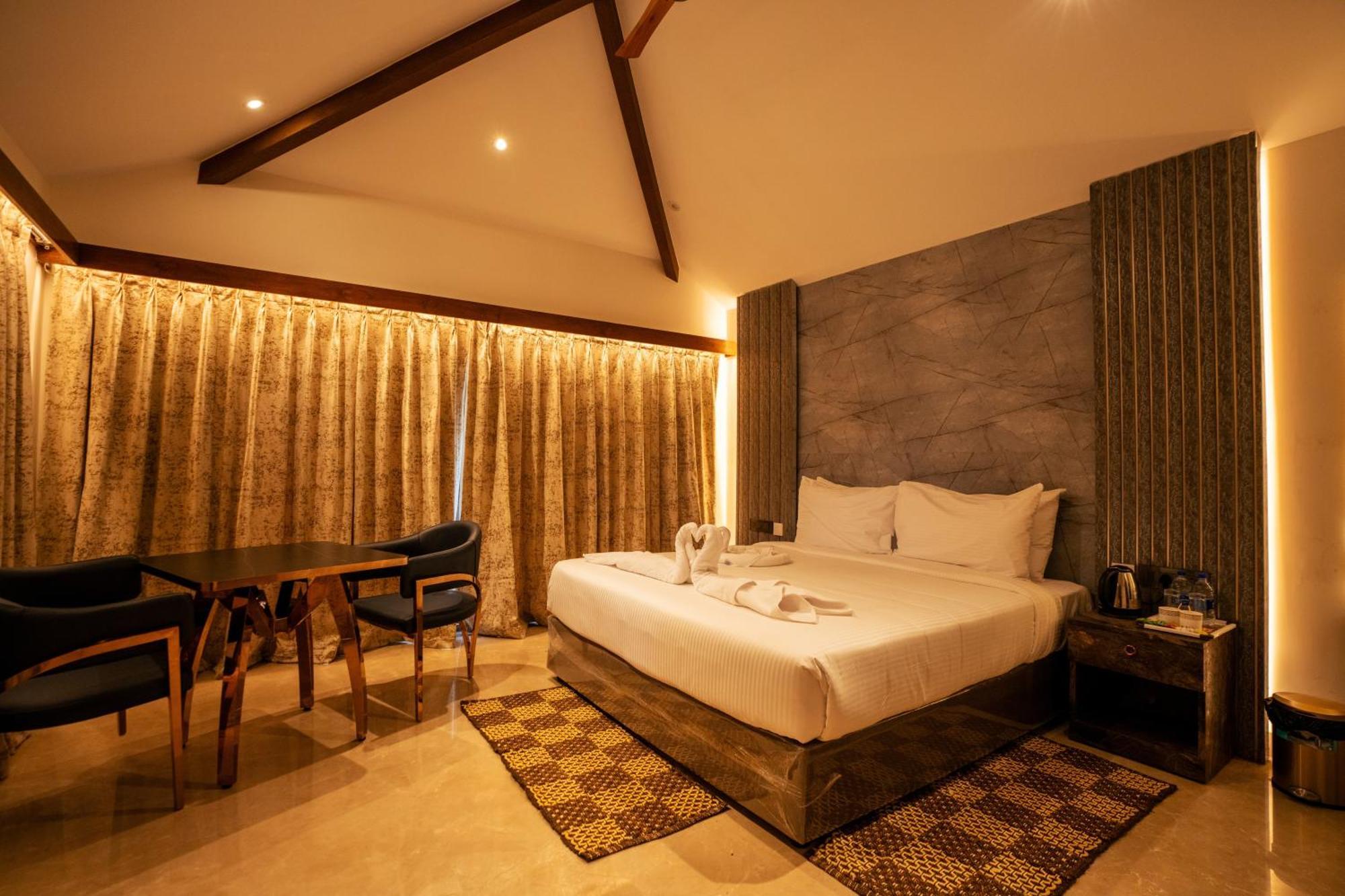 צ'נאי Mstays Ecr By Mirabilis Hotel מראה חיצוני תמונה
