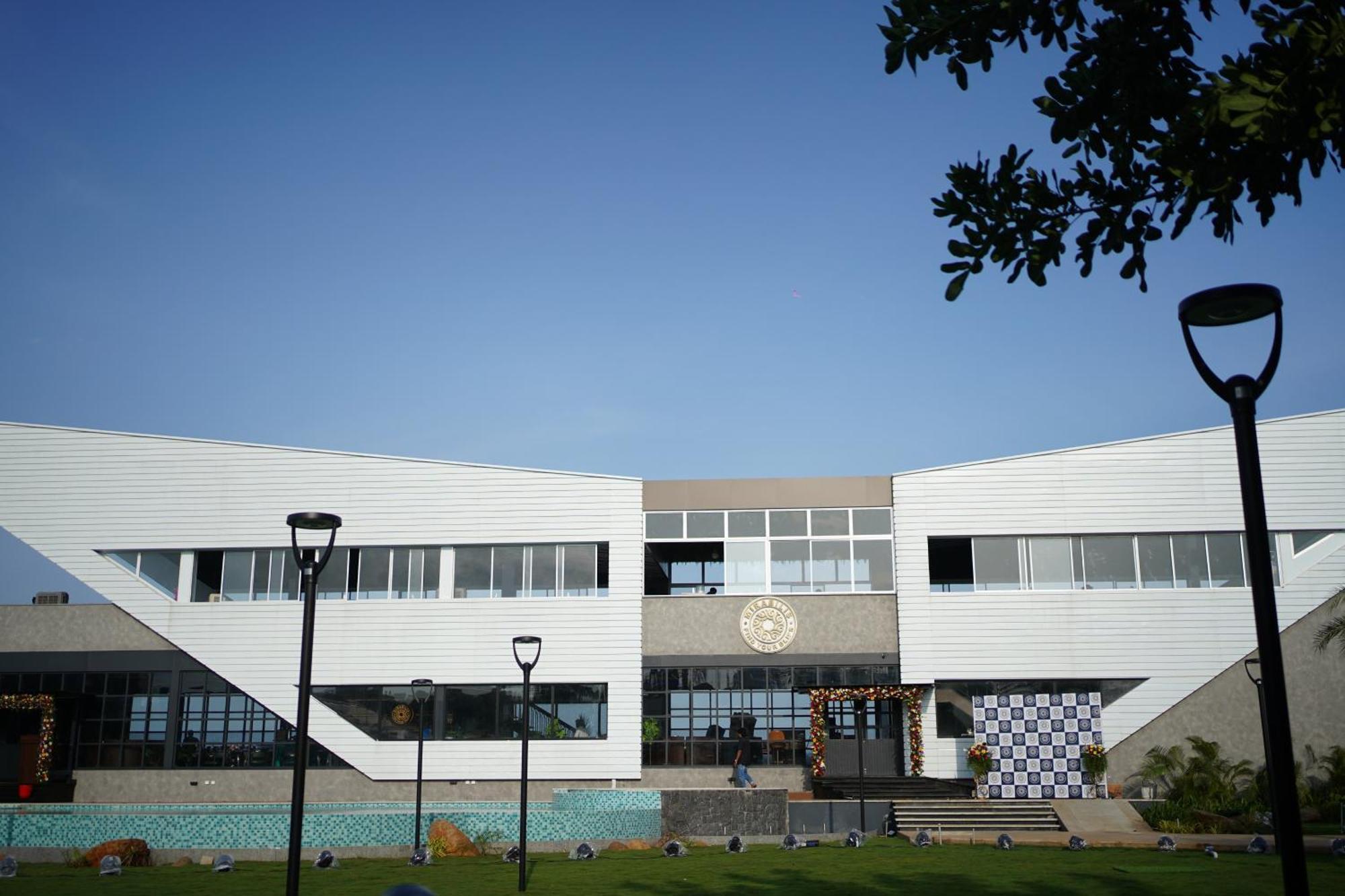 צ'נאי Mstays Ecr By Mirabilis Hotel מראה חיצוני תמונה