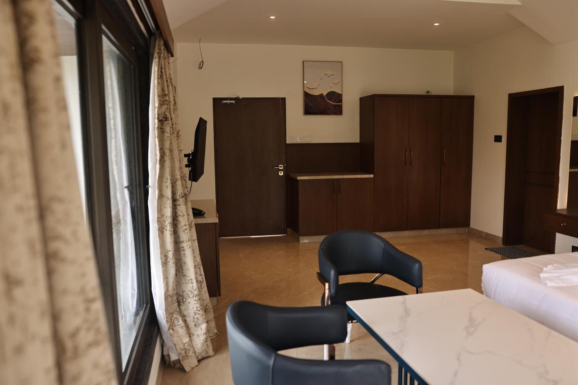 צ'נאי Mstays Ecr By Mirabilis Hotel מראה חיצוני תמונה