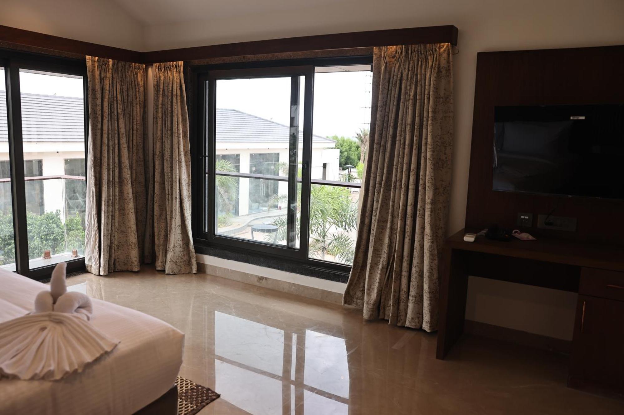 צ'נאי Mstays Ecr By Mirabilis Hotel מראה חיצוני תמונה