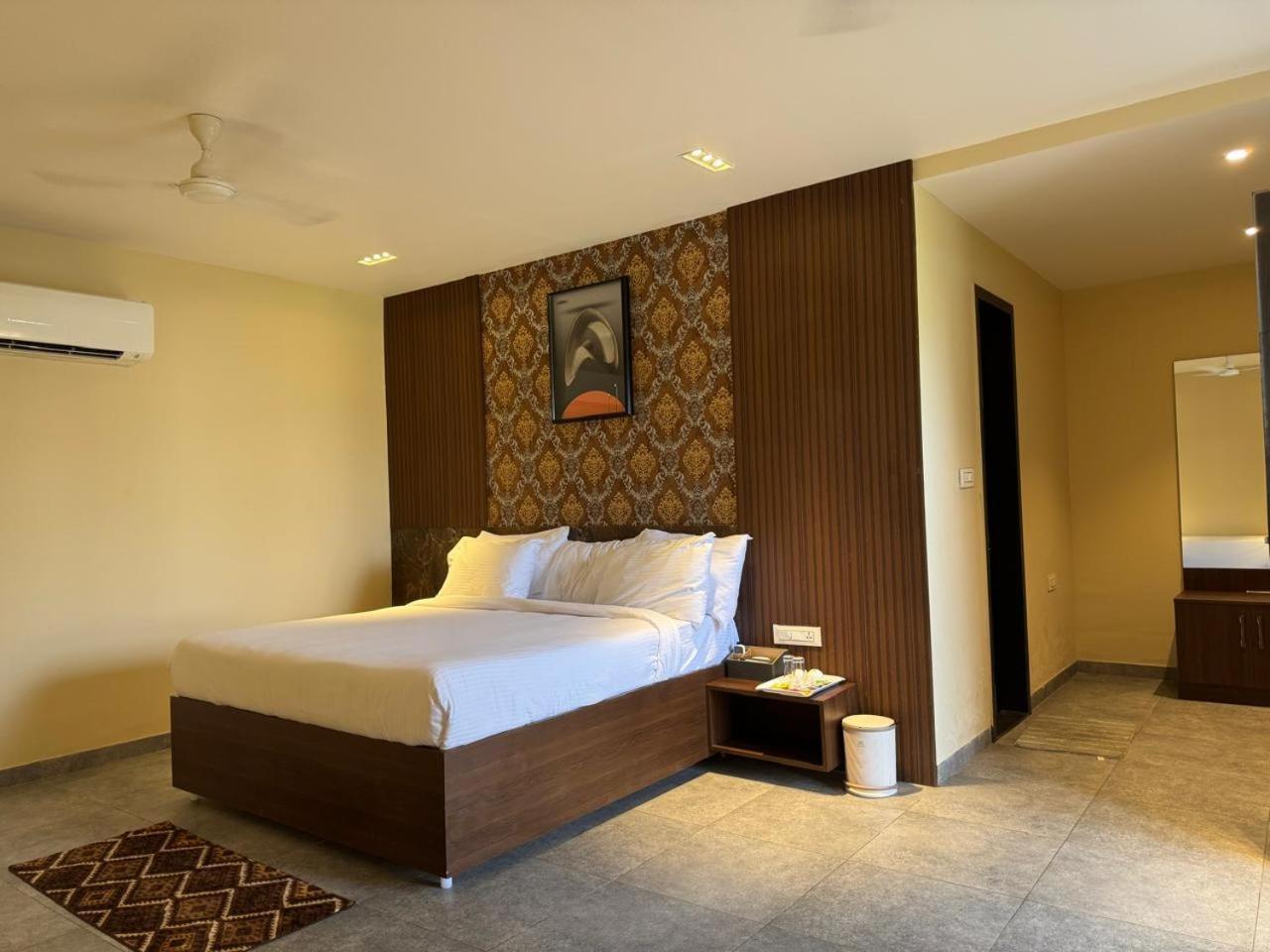 צ'נאי Mstays Ecr By Mirabilis Hotel מראה חיצוני תמונה